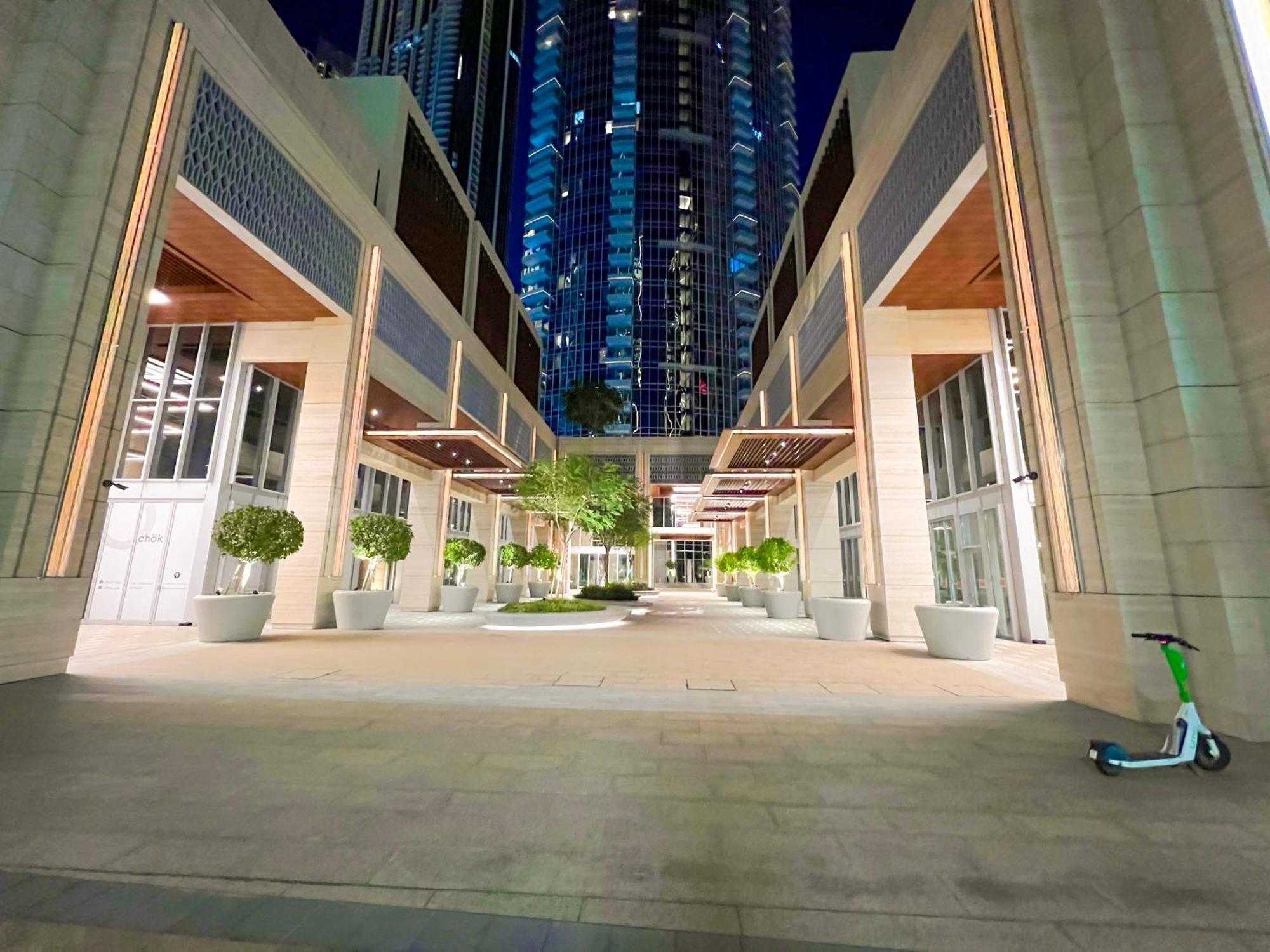 Downtown Luxury - Stunning Burj Khalifa & Sea View - 5 Minutes Walk To Dubai Mall Extérieur photo