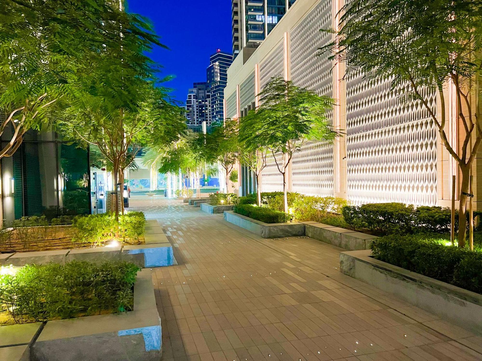 Downtown Luxury - Stunning Burj Khalifa & Sea View - 5 Minutes Walk To Dubai Mall Extérieur photo